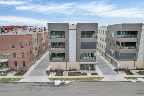 d301-695 Civitas Ave, Columbus, OH, 43215-4796 | Card Image