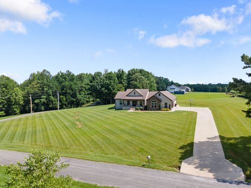 268 Planters Cir, Leoma, TN, 38468-5266 | Card Image