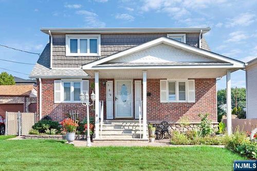 189 Miller Ave, Elmwood Park, NJ, 07407-2223 | Card Image