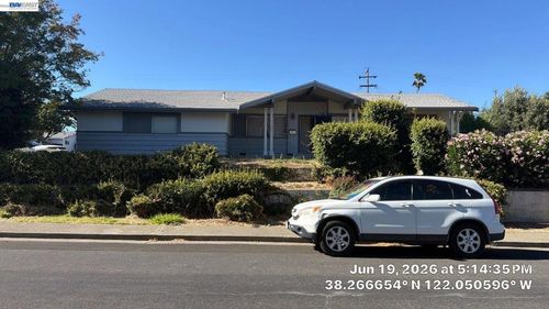 1306 Canterbury Dr, Fairfield, CA, 94533-1811 | Card Image
