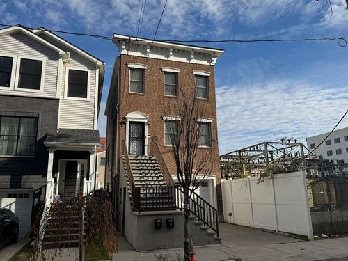 1-16 Fisk St, Jersey City, NJ, 07305-1119 | Card Image