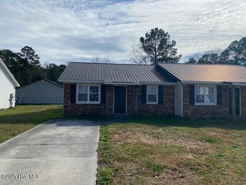 2305 Knollwood Ln, Midway Park, NC, 28544-1607 | Card Image