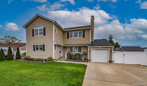 5 Taylor Dr, Farmingdale, NY, 11735-3307 | Card Image