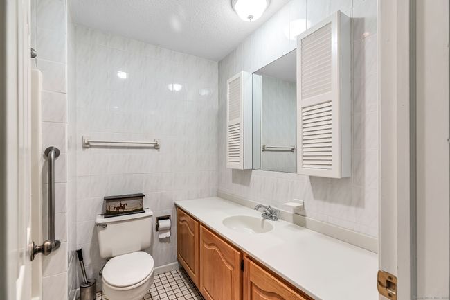 213 Meadows, Condo with 2 bedrooms, 3 bathrooms and 2 parking in Enfield CT | Image 28