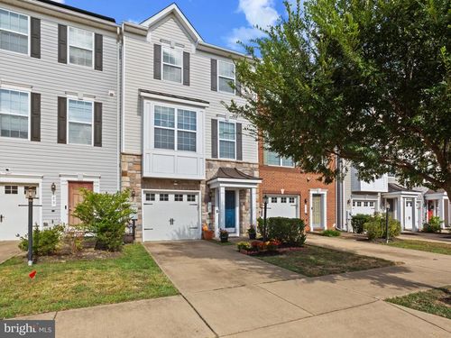 30 Arenas Ct, CAPITOL HEIGHTS, MD, 20743-5713 | Card Image