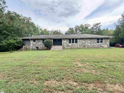 11 Burkett St, Pelzer, SC, 29669-1154 | Card Image