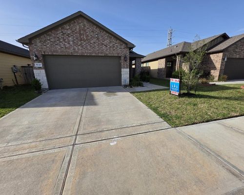 5640 Giving Grace Way, Houston, TX, 77048-1253 | Card Image