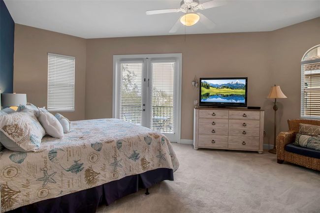 Primary suite with outdoor terrace | Image 34