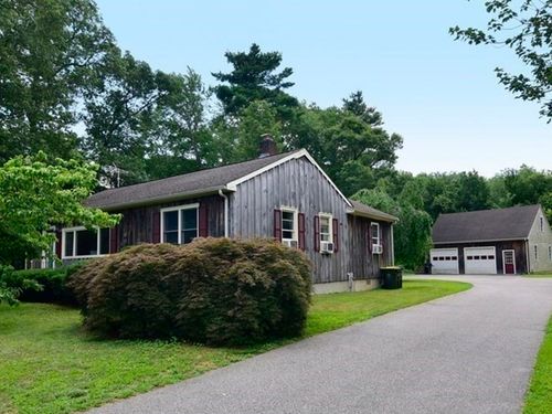 85 Maple Street, Bellingham, MA, 02019 | Card Image