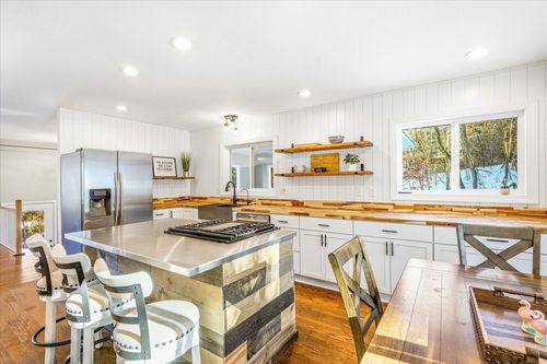 15085 Square Lake Trl N, Stillwater, MN, 55082-8551 | Card Image