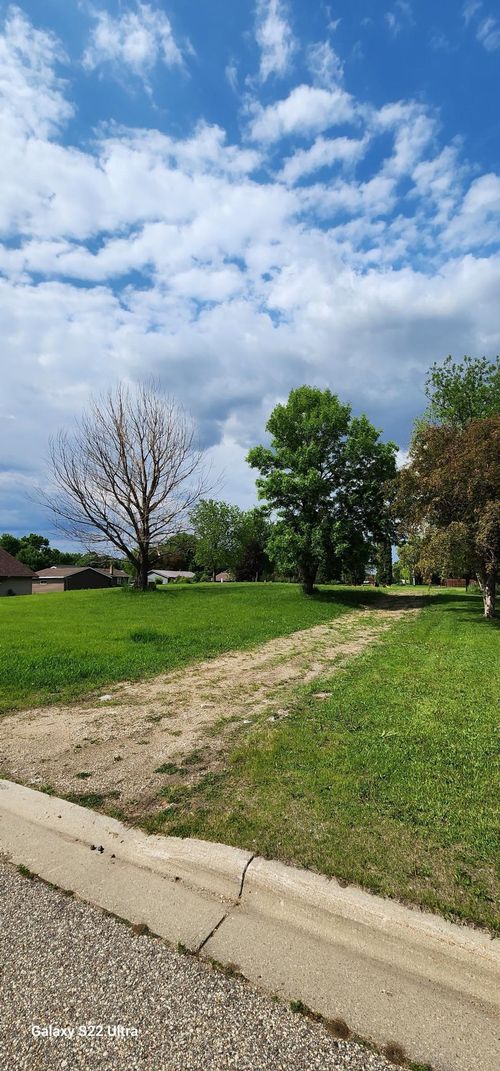 409 Atlantic Ave Ne, Pennock, MN, 56279 | Card Image