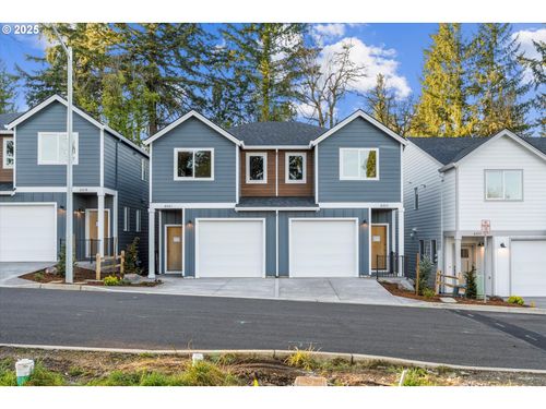 6323 Se Chloe Rose Way, Milwaukie, OR, 97267-6063 | Card Image