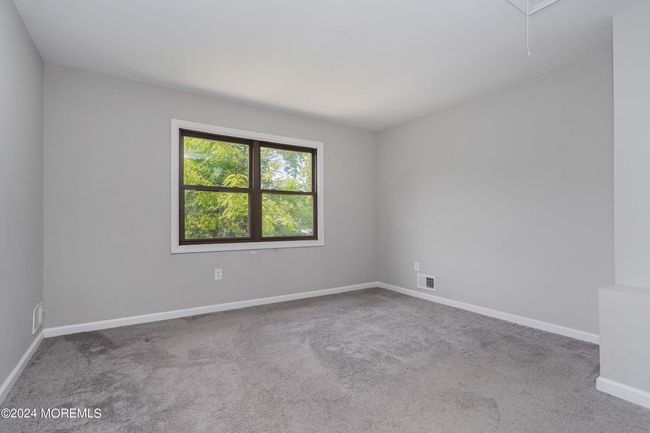47 Knoll Ct, Condo with 2 bedrooms, 2 bathrooms and null parking in Matawan NJ | Image 10