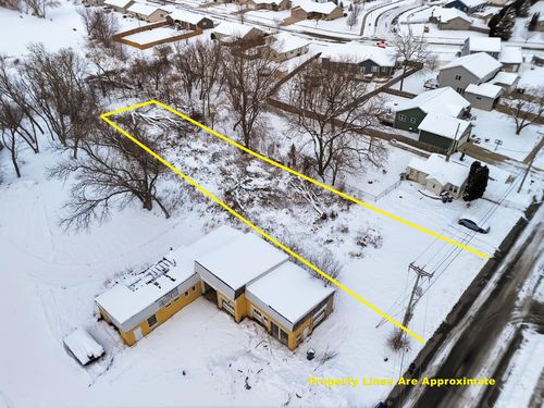 572 Thronson Dr, Edgerton, WI, 53534-9203 | Card Image