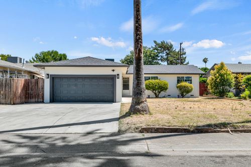 2318 Turnesa Ave, Sacramento, CA, 95822-3849 | Card Image