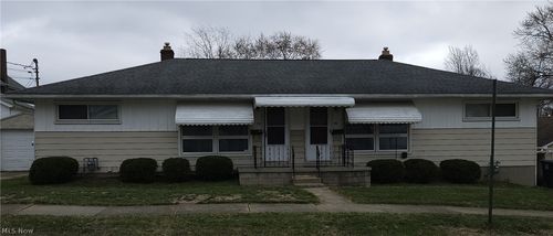 567 Stetler Ave, Akron, OH, 44312-2612 | Card Image