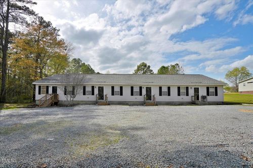 12 Pinewood Rd, Roanoke Rapids, NC, 27870-9334 | Card Image