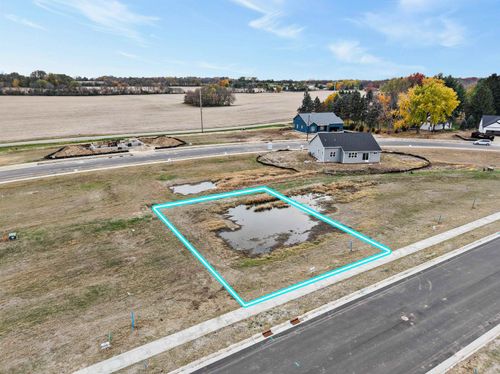 335 Wild Rose Way, Stoughton, WI, 53589 | Card Image