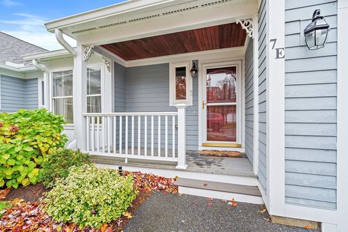 e-7 Strawberry Ln, Hudson, MA, 01749-2866 | Card Image