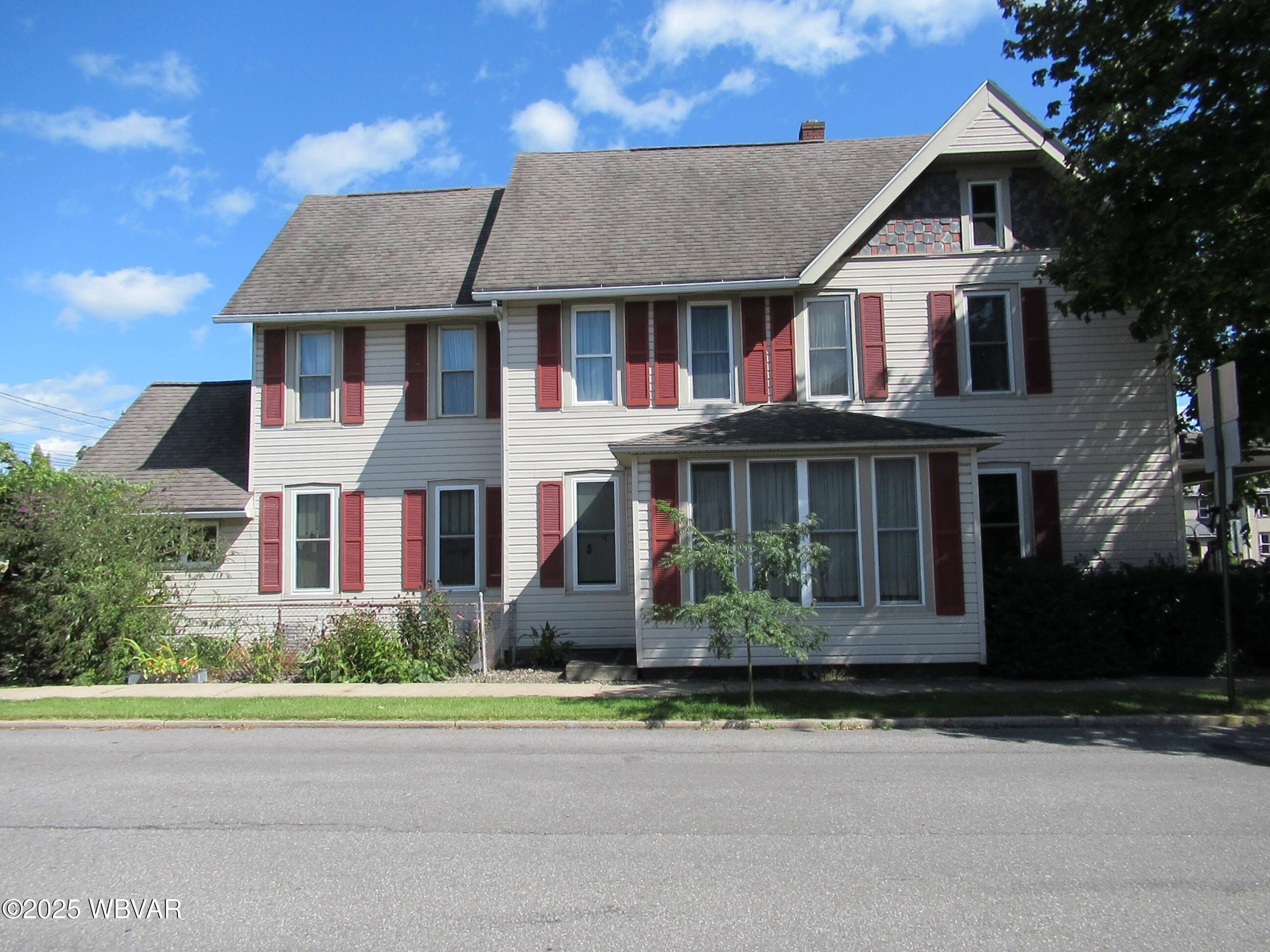 401 Broad St, Montoursville, PA 17754