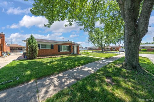 1721 Westbrook Dr, Madison Heights, MI, 48071-3048 | Card Image