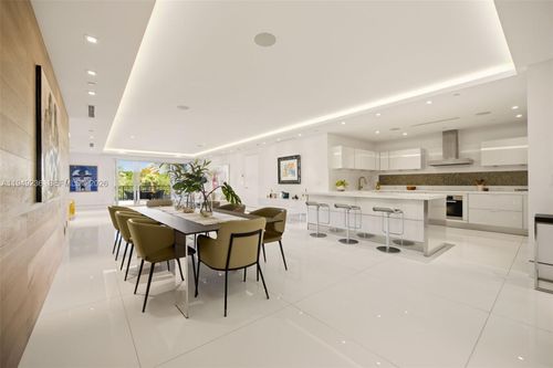 apt-305-3535 Hiawatha Ave, Coconut Grove, FL, 33133-4033 | Card Image