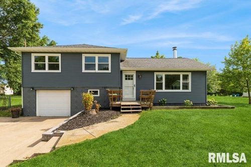 814 Jones St, Le Claire, IA, 52753-9603 | Card Image