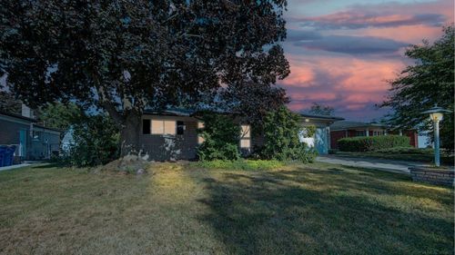 30316 Austin Drive, Warren, MI, 48092 | Card Image