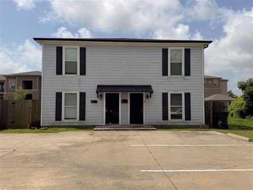 629 Louie St, Lake Charles, LA, 70601-7157 | Card Image