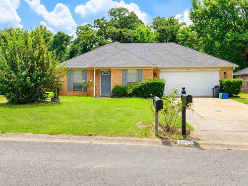1555 Hathaway Drive, Conway, AR, 72034 | Card Image