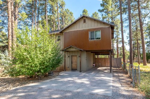 154 Comanche, Flagstaff, AZ, 86005-4031 | Card Image