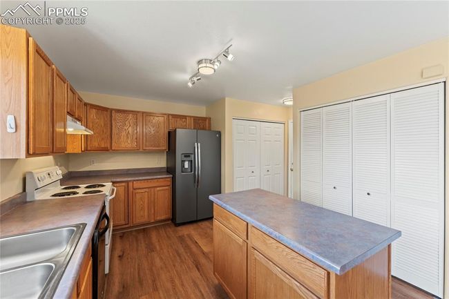 272 Ellers Grv, Condo with 3 bedrooms, 2 bathrooms and 1 parking in Colorado Springs CO | Image 11