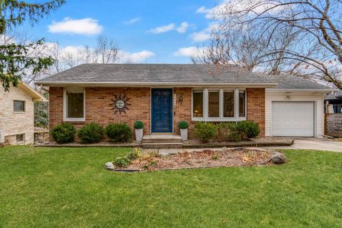 5449 Old Middleton Rd, Madison, WI, 53705-2603 | Card Image