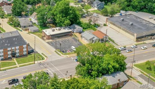 2423 S Big Bend Blvd, Saint Louis, MO, 63143-2003 | Card Image