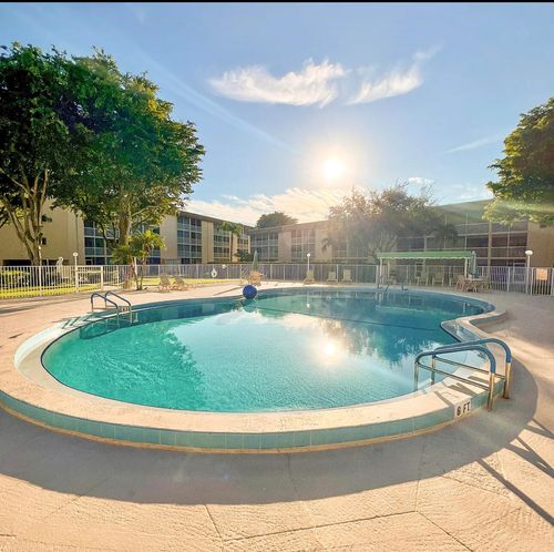 217-300 Village Green Cir S, Palm Springs, FL, 33461-6517 | Card Image