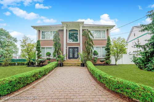 66 Pleasant Plains Ave, Staten Island, NY, 10309-2714 | Card Image