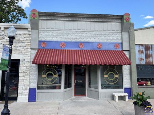 308 Broadway St, Cottonwood Falls, KS, 66845-9610 | Card Image