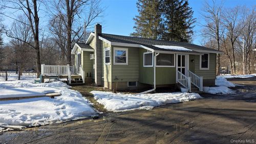 60 E Market St, Red Hook, NY, 12571-1418 | Card Image