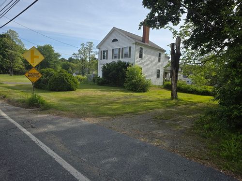 1164 Main St, Acushnet, MA, 02743-1123 | Card Image