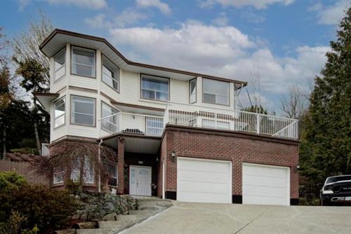 2255 Mountain Dr, Abbotsford, BC, V3G1E4 | Card Image