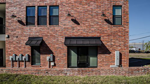 111-201 E 5th St, Ferris, TX, 75125-2223 | Card Image