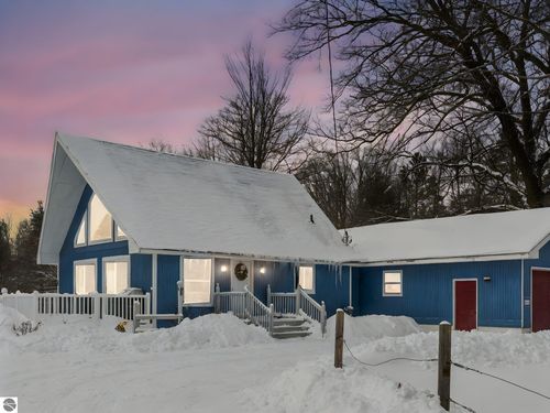 9131 W Jennings Road, Lake City, MI, 49651 | Card Image