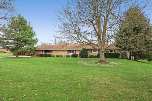 14560 Cenfield Street Ne, Alliance, OH, 44601 | Card Image