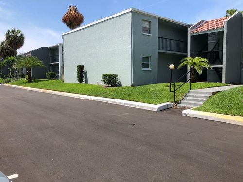 105-14413 Americana Cir, TAMPA, FL, 33613-5072 | Card Image