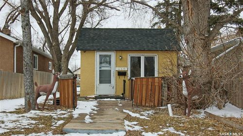 460 King St, Regina, SK, S4R4H4 | Card Image