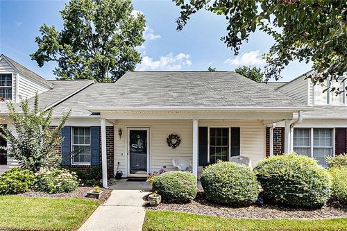 apt-b-617 Uwharrie St, Asheboro, NC, 27203-7749 | Card Image