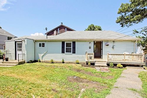 14 Putnam Rd, Revere, MA, 02151-1424 | Card Image