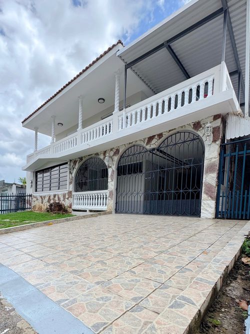 p34-CALLE 5 Urb. Santa Monica, Bayamon, PR, 00957 | Card Image