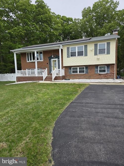 8050 Pomfret Rd, POMFRET, MD, 20675-3217 | Card Image