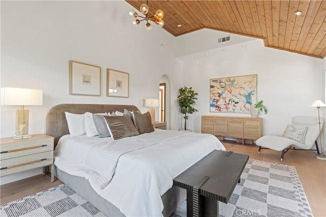 8280 Grand View Dr, House other with 3 bedrooms, 4 bathrooms and 2 parking in LOS ANGELES CA | Image 34